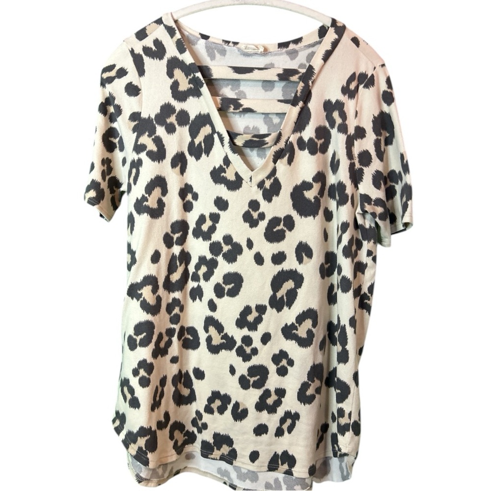 BiBi Cream & Blk Animal Print, S Slv, Lace Up Vneck, Long 27" Length‎ P2P 20"